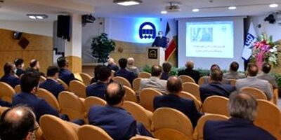 مدیران بیمه آسیا از تلاش مدیرعامل و هیات مدیره سابق قدردانی کردند