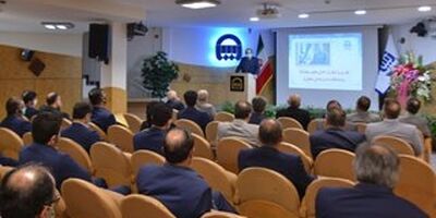 مدیران بیمه آسیا از تلاش مدیرعامل و هیات مدیره سابق قدردانی کردند