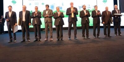 از مدیرعامل بیمه نوین به عنوان پیشکسوت بیمه تقدیر شد
