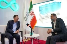تسهیلات خرد بدون نیاز به ضامن در اختیارجامعه ایثارگران و خانواده معظم شهدا قرار می گیرد + فیلم