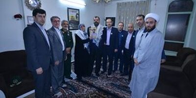 دیدار با خانواده شهید مدافع حرم