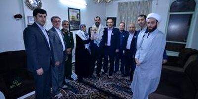 دیدار با خانواده شهید مدافع حرم