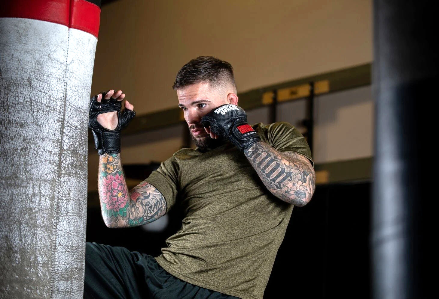 انتخاب اول ورزشکاران حرفه ای MMA این دستکش ها است 