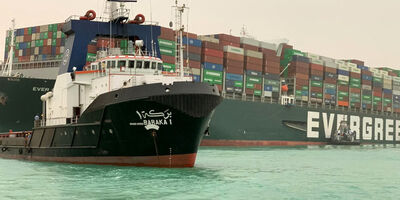 خسارت انسداد کانال سوئز ناوگان و تجارت دریایی کشور را تحت تاثیر قرار داد