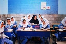 ۶۰ درصد معلمان غیر دولتی بیمه هستند
