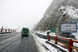 برف و باران در محورهای ۵ استان‌/ تردد روان در محورهای شمالی
