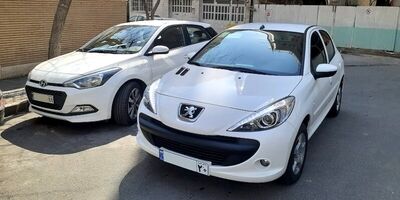 عرضه ۱۰هزار دستگاه پژو ۲۰۷ دستی در بورس کالا 