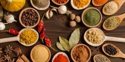 کدام ادویه‌ها به افزایش سوخت و ساز بدن کمک می‌کنند؟

