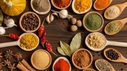 کدام ادویه‌ها به افزایش سوخت و ساز بدن کمک می‌کنند؟

