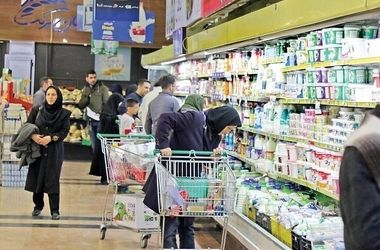 کالاهای اساسی به‌وفور در بازار موجود است 