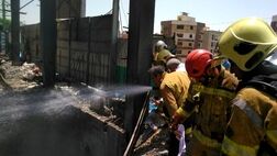 نجات چندین نفر از میان دود
