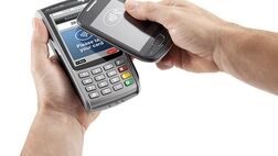 موبایل جایگزین کارت بانکی می‌شود