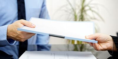 برای ثبت قرارداد کار به دفاتر پیشخوان بروید
