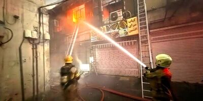 حریق بامدادی در کارگاه کفاشی خیابان جمهوری
