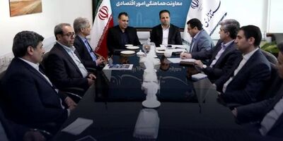 بررسی اجرای طرح ملی «کام» در استان همدان با حضور مدیران بیمه معلم
