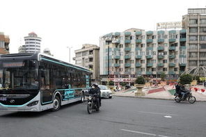 آماده‌سازی دو توقفگاه برای اتوبوس‌های ۲۶ متری/ تردد ۷۰ درصدی اتوبوس‌های برقی در هسته مرکزی شهر
