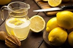 آیا نوشیدن صبحگاهی آب لیمو لاغر می‌کند؟
