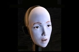 "یوتیوب" کلاس درس لب‌خوانی برای یک ربات شد
