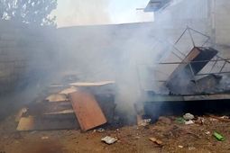 مهار حریق کارگاه سبد پلاستیکی در بزرگراه آزادگان
