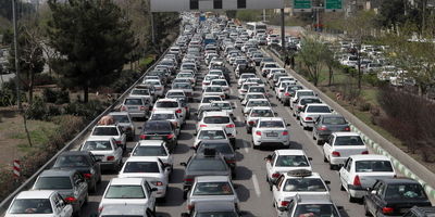 انسداد ۴ محور مواصلاتی کشور/ ترافیک سنگین در ورودی‌های غربی پایتخت
