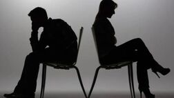 طلاق به خاطر سفرهای مجردی شوهر
