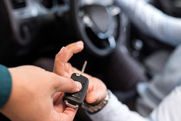 معرفی بهترین و معتبرترین شرکت‌های لیزینگ دارای مجوز و عرضه‌کنندگان خودرو در تبریز