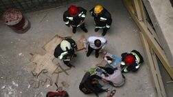 مصدومیت کارگر ساختمانی به دلیل سقوط
