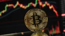 بیت‌کوین به کف قیمت دو هفته اخیر سقوط کرد

