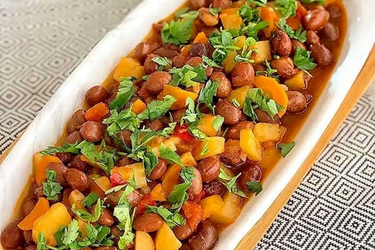 خوراک لوبیا سبز بدون گوشت