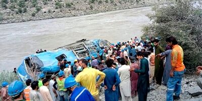 ۱۹ کشته در حادثه سقوط اتوبوس به دره‌ای در پاکستان