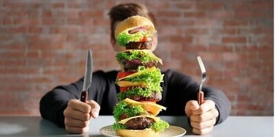 تند غذا خوردن تند آسیب زدن به بدن!

