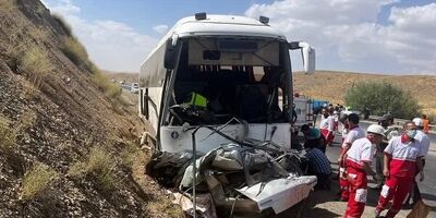 انحراف اتوبوس از جاده در محور دامغان_سمنان/ ۸ نفر مصدوم شدند
