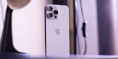 آیا قاب تیتانیومی در آیفون‌های اپل حذف شد؟
