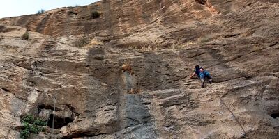 صخره نوردان حرفه ای جهان با این کفش ها ارتفاعات را به چالش می کشند