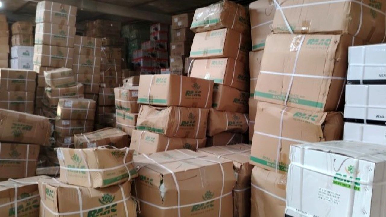 کشف بیش از ۸۰ میلیارد تومان کالای احتکار و قاچاق
