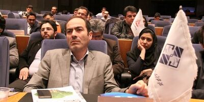 بعضی از شرکت های بیمه بروشورهای دو سال قبل را در نمایشگاه استفاده کردند