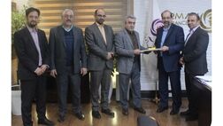 تقدیر هیئت مدیره جدید بیمه آرمان از اعضای سابق هیئت مدیره
