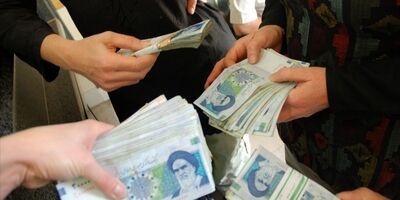 سودهای بانکی پایین بازار ارز و طلا را برهم زد