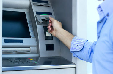 مردم نگران پول نقد نباشند