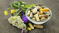 خطرات مصرف بی‌رویه مکمل‌های غذایی و گیاهی
