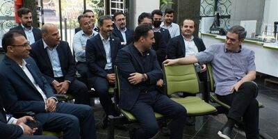 بازدید رئیس کل بیمه مرکزی از شعبه ممتاز بوشهر
