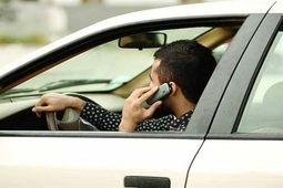 ۶۶ هزار ثبت تخلف برای استفاده از تلفن همراه حین رانندگی در فروردین ۱۴۰۴
