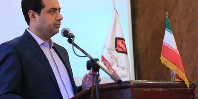 بورس با تورم خود را هماهنگ کرده است/ مردم برای حفظ ارزش پول خود در بورس سرمایه‌گذاری کنند