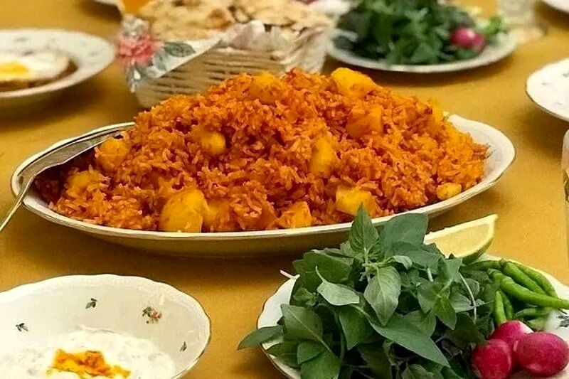 پامادور پلا گیلانی؛ پلو مخلوط بدون گوشت مخصوص گیاه خواران
