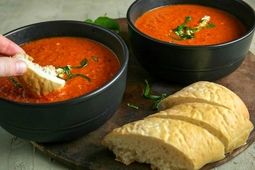 طرز تهیه سوپ فلفل دلمه ای رژیمی
