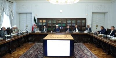 پرداخت ۱۰۰درصدی حقوق، عیدی و مزایای کارکنان و بازنشستگان کشوری و لشکری و طرح رتبه بندی معلمان