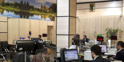  98 درصد خدمات بانک‌ها الکترونیکی ارائه می‌شود 