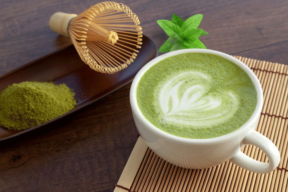 طرز تهیه ماچا لاته اصل به روش کافه ها+ فوت کوزه گری