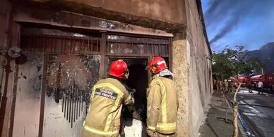 حریق در انبار لوازم یدکی خودرو در جاده قدیم کرج