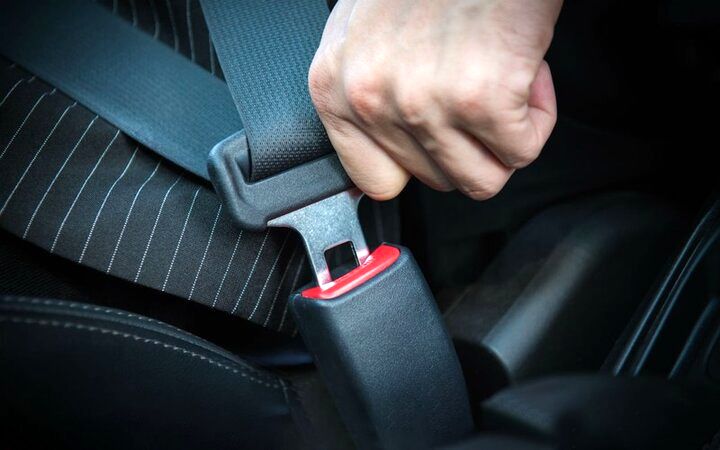 استفاده از کمربند ایمنی، تلفات رانندگی را تا ۷۰ درصد کاهش می‌دهد
